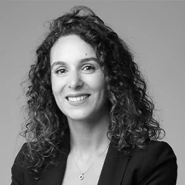 Mme Sofia SKIREDJ